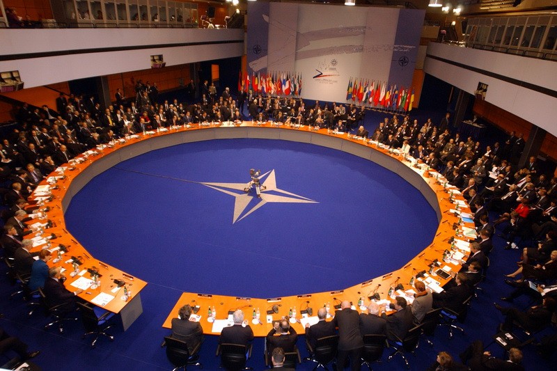 Savka formalna odluka koju NATO donosi usvajana je konsenzusom i o njoj postoji pisani trag.